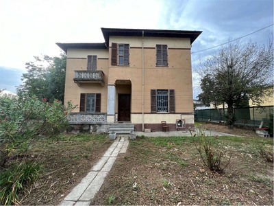 Villa in vendita a Candia Lomellina