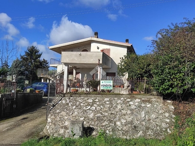 Villa in vendita a Lariano