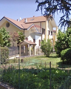 Villa in vendita a Medolago