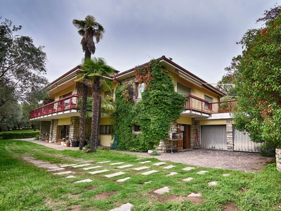 Villa in vendita a Roè Volciano