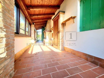 Villa Singola in Vendita ad Padova - 185000 Euro