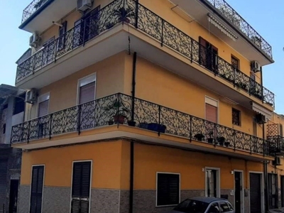 Appartamento in in vendita da privato a Paternò via Bari, 136