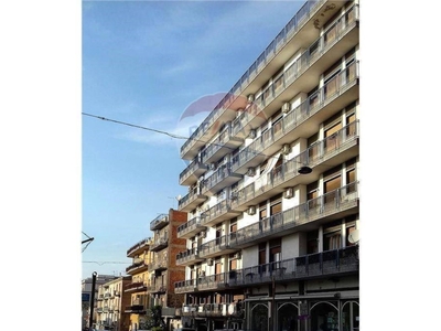 Appartamento in vendita a Paternò via emanuele bellia, 242-246