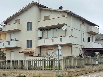 Appartamento in vendita a Silvi via Gran Sasso, 138