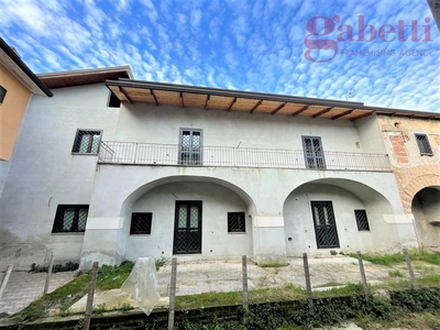 Casa indipendente di 250 mq in vendita - Santa Maria Capua Vetere