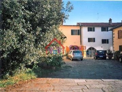 Porzione di casa in buono stato di 110 mq.