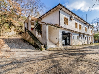 Villa in vendita 6 Stanze da letto a Trevignano Romano