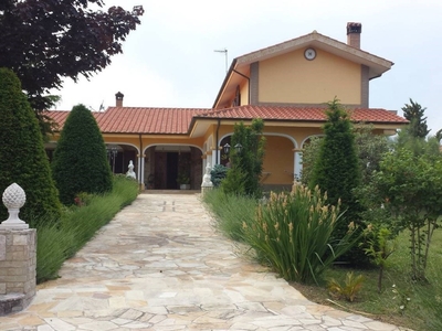 Villa in vendita a Pineto viale Dei Narcisi, 1 bis