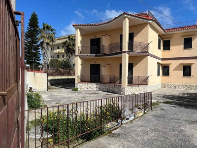 Appartamento in vendita a Castel Volturno Caserta Domiziana Da Scatozza a Pinetamare