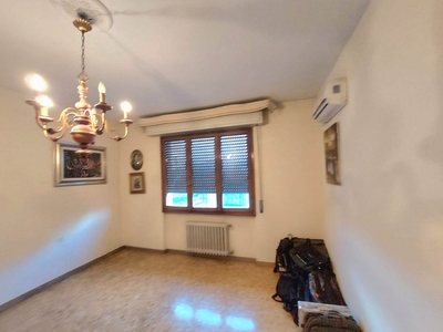 Appartamento in vendita a Prato Zarini