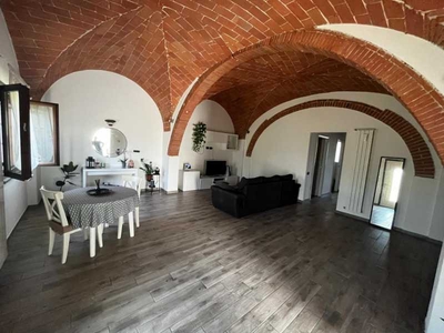 Appartamento in Vendita ad San Giuliano Terme - 298000 Euro