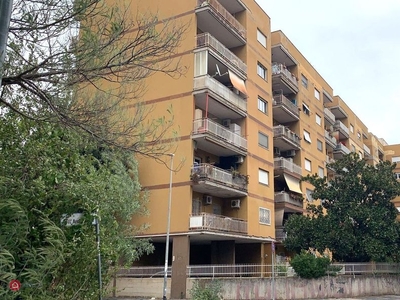 Appartamento in Vendita in Via dei Cochi a Roma