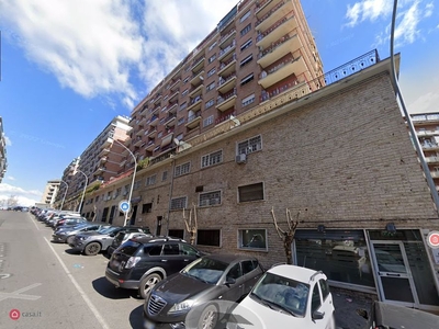 Appartamento in Vendita in Via Eugenio Checchi a Roma