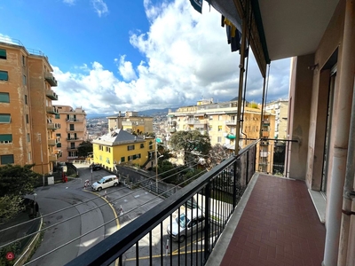 Appartamento in Vendita in Via Lodovico Calda 32 a Genova