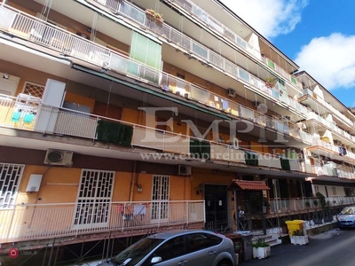 Appartamento in Vendita in Via Parmenide 19 a Napoli