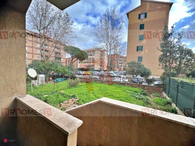 Appartamento in Vendita in Viale Spartaco a Roma
