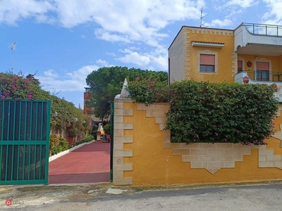 Casa Bi/Trifamiliare in Vendita in a Bari