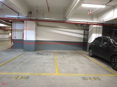 Garage/Posto auto in Vendita in Via Oddino Morgari 24 e a Torino