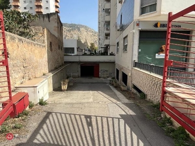 Garage/Posto auto in Vendita in Viale Croce Rossa 103 a Palermo