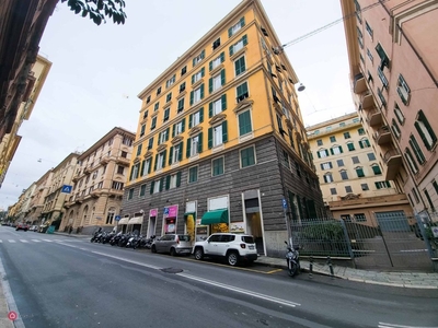 Negozio/Locale commerciale in Vendita in Via Assarotti a Genova