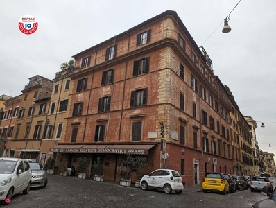 Negozio/Locale commerciale in Vendita in Via Luciano Manara 58 a Roma