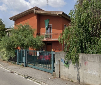 Palazzo in Via Sant’Antonio da Padova 46, Mariano Comense, 10 locali