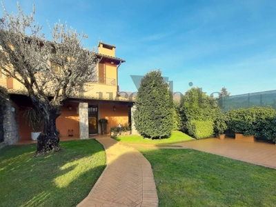 Prestigiosa villa di 252 mq in vendita Via L. Paolinelli, 44, Capannori, Lucca, Toscana