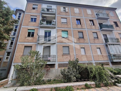 Quadrilocale in Via Gramsci, Campobasso, 1 bagno, arredato, 100 m²