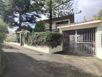 Villa bifamiliare in vendita a Palermo Aquino