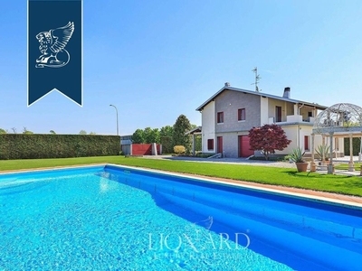 Prestigiosa villa in vendita Abbiategrasso, Italia