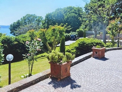 Prestigiosa villa di 380 mq in vendita Via Vigna Rosa, Trevignano Romano, Roma, Lazio