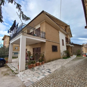 casa in vendita a Monte Vidon Corrado
