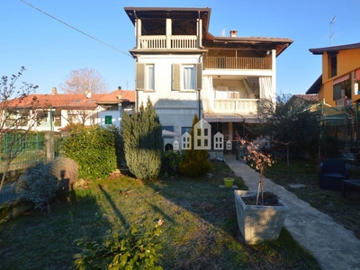 Casa indipendente con terrazzo a Castellamonte