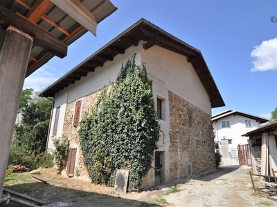 Casa indipendente con terrazzo a Castellamonte