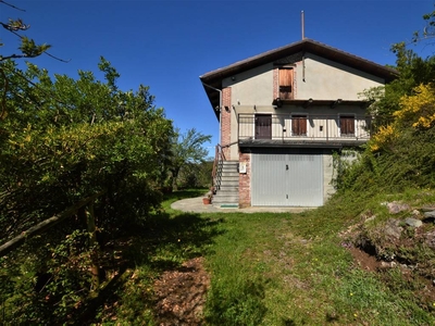Casa indipendente con terrazzo, Castellamonte muriaglio