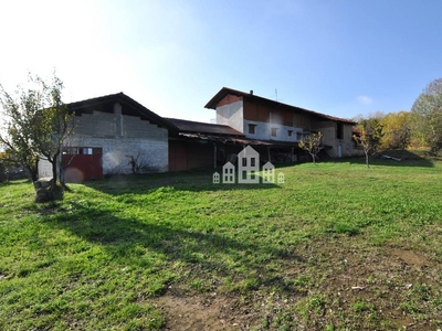 Casa indipendente da ristrutturare, Castellamonte spineto