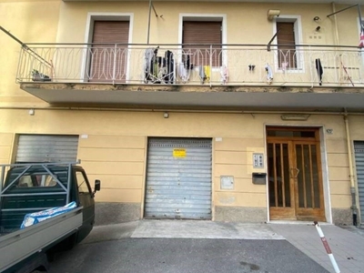 Garage in vendita a Genova via Campomorone, 103