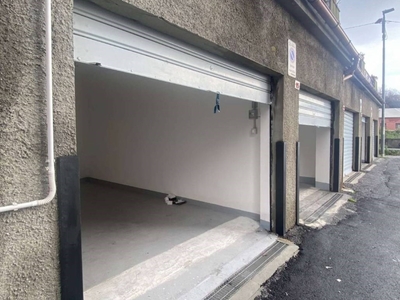Garage in vendita a Genova via Cialli 89 r