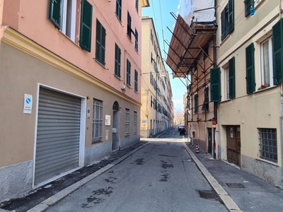 Garage in vendita a Genova via ratto, 46R