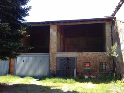 Garage in vendita a Parona vicolo Pietro Micca, 10