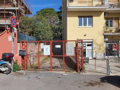 Garage in vendita a Roma via dei Carraresi, 31
