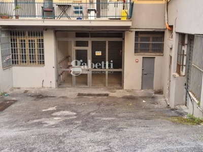Garage in vendita a Salerno via Raffaele Fatigati