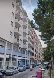 Locale commerciale in affitto, Pescara centro