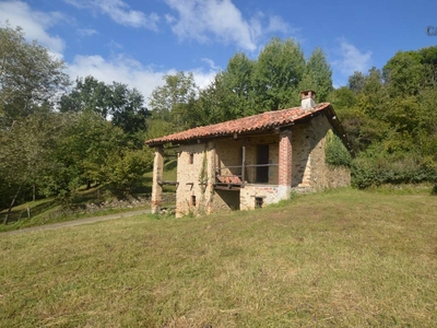 Rustico con terrazzo, Val di Chy lugnacco