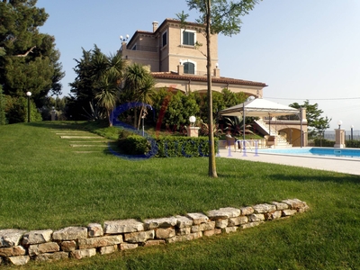 Villa in vendita a Offida