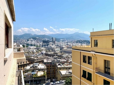 Appartamento con terrazzo in via mura di santa chiara, Genova