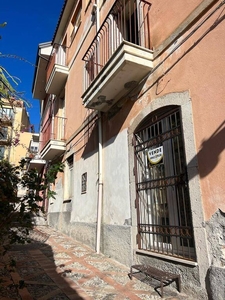 Appartamento di lusso di 80 m² in vendita Via Damiano Rosso, 11, Taormina, Messina, Sicilia
