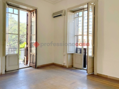 Appartamento in Affitto a Catania, 1'000€, 125 m²
