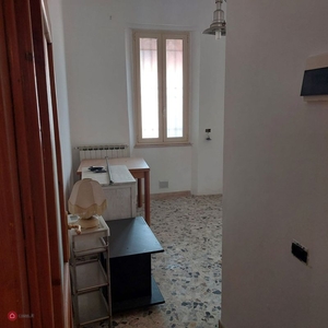 Appartamento in Affitto in Via Adriano Zarini a Prato