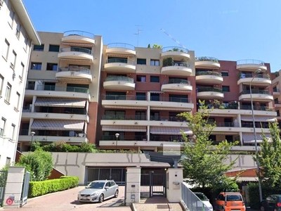 Appartamento in Affitto in Via Bellinzona 76 a Como